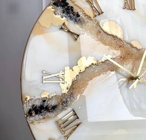Reloj de Pared de Resina Redondo Moderno con Aspecto de Mármol, Números Romanos, Decorativo, con Logotipo Personalizado para Hogar o Restaurante - Product Image 2