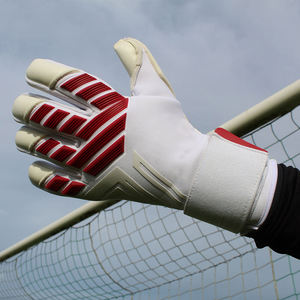 Gants de gardien de but légers et flexibles avec une adhérence supérieure de la paume et un rembourrage protecteur, idéaux pour toutes les conditions météorologiques - Product Image 4