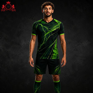 ชุดเสื้อฟุตบอลสีเขียวดำแบบซับลิเมชั่นพร้อมกางเกงขาสั้น ชุดยูนิฟอร์มฟุตบอลสำหรับผู้ใหญ่ ผ้าโพลีเอสเตอร์ระบายอากาศ ตรวจจับรอยตะเข็บ - Product Image 4