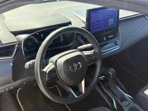Toyota Corolla 18L Hybride Break avec caméra de recul, régulateur de vitesse adaptatif et transmission automatique - Product Image 3