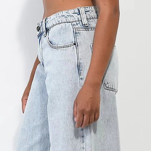 Jeans Totalmente Personalizados con Diseño de Cintura Empalmada, Diseño de Cintura Alta, Pantalones Micro Acampanados - Product Image 3