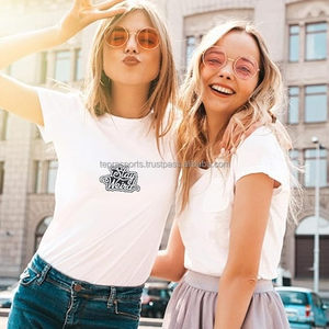 Parches Termoadhesivos Bordados de Flores y Corazones 'Stay Weird' para Jeans, Sombreros y Bolsos - Tela de PVC de Color Personalizado - Product Image 3