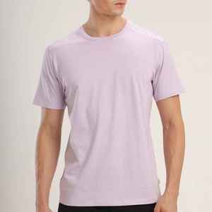 เสื้อยืดคอกลมแขนสั้นสีม่วงอ่อนสำหรับผู้ชาย ทรงปกติ ผ้าคอตตอนเจอร์ซีย์ สวมใส่สบายๆ รับผลิตแบบ OEM ODM - Product Image 1
