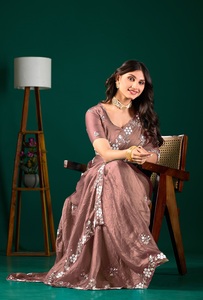 Vexotrend Indian Designer Women's <b>Velvet</b> Satin <b>Saree</b> Beautiful Patola Design Traditional Style Wedding Diwali Party Wear Wrinkle - Product Image 4