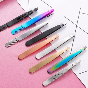 Pinzas de Precisión para Cejas de Uso Profesional, de Acero Inoxidable Premium con Punta Inclinada y Peine, Logotipo Personalizado - Product Image 2