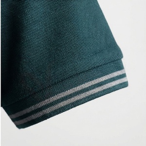 Polo à manches courtes vert foncé pour homme, 100% coton piqué, respirant, coupe classique, design tricoté uni - Product Image 6