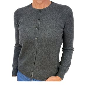 เสื้อคาร์ดิแกนไหมพรมแองโกร่าปักลายถักมือ ราคาส่ง สำหรับผู้หญิงไซส์ใหญ่ แขนยาว แต่งลูกไม้ ติดกระดุม คอปก เหมาะสำหรับฤดูหนาว - Product Image 5