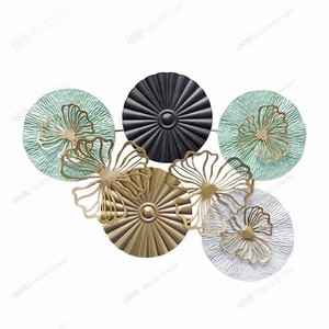Sculpture murale moderne en métal, design floral circulaire, décoration intérieure, art pour salon, ensemble de plusieurs pièces - Product Image 1