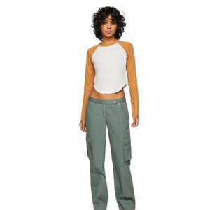 Oferta Especial: Camiseta Corta de Moda para Mujer, Diseño Urbano Vintage, Teñido Liso, Corte Ajustado, 100% Algodón, Largo Regular, Cómoda - Product Image 2