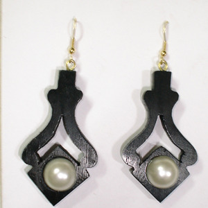 Venta al por Mayor de Aretes Colgantes AYAANS CREATIONS AC, Modelo Hecho a Mano, de Madera con Imitación de Perla y Aleación de Zinc, para Mujer, Estilo Cristiano, Moderno, para Bodas - Product Image 5