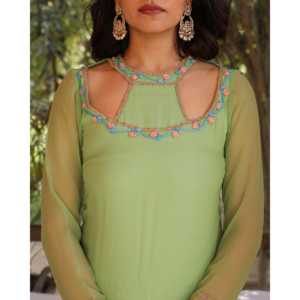 Conjunto de Traje de Gasa Verde Talla XS para Mujer Saryu con Detección de Agujas - Product Image 1