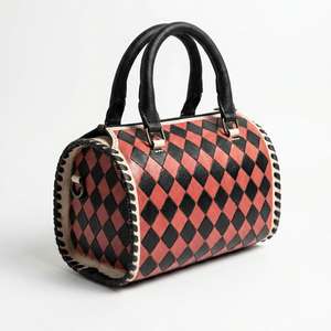 Bolso de mano mini Speedy de cuero genuino 100% con patrón a cuadros en negro y rosa para mujer con doble asa de transporte. - Product Image 3