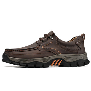 Mocassins rétro britanniques pour hommes en cuir PU, chaussures décontractées à semelle en caoutchouc, doublure en peluche, motif uni, broderie du logo - Product Image 4