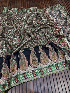 Sari Tradicional Indio de Seda con Diseño Paisley Bordado en Verde y Negro, Traje de Boda para Mujer - Product Image 3