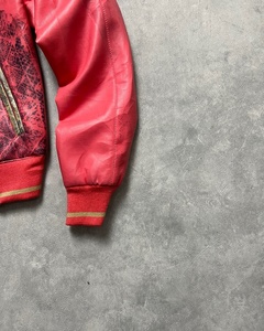 Blouson Bomber Vintage en Cuir Rouge Vente en Gros, Qualité Supérieure en Cuir PU Souple, Motif Sérigraphié, Broderie de Lettres Personnalisée - Product Image 4