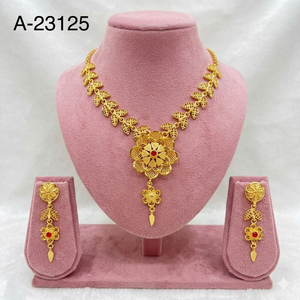 MOLL JEWELLERS Conjunto de Collar y Pendientes de Aleación de Zinc con Baño de Oro de 24K y Circonitas, Diseño Floral de Moda, para Mujer, Regalo para Fiesta de Compromiso o Boda - Product Image 5