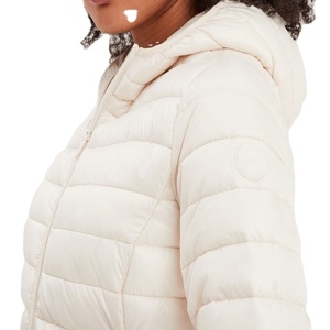 Chaqueta de Plumón Ligera con Capucha para Mujer, Estilo Moderno, Corte Ajustado, Resistente al Agua, Abrigo Acolchado Cálido para Invierno, Chaqueta de Moda para Mujer - Product Image 4