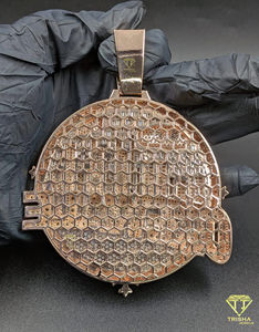 จี้เพชรแบบกำหนดเอง ดีไซน์แบบฝังเพชรเต็มรูปแบบ สไตล์ฮิปฮอป เครื่องประดับหรูหรา รูปทรงกลม พร้อมดีไซน์รูปกางเขน - Product Image 5