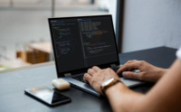 Solutions de Cloud Computing pour applications web mobiles multiplateformes, services de serveurs réseau, stock Inde