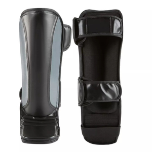 Espinilleras de fútbol de cuero PU plateado con cierre de velcro para adultos - Product Image 3