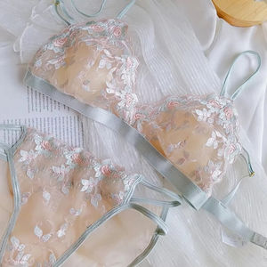 Conjunto de bikini sublimable para mujer disponible a precio de mayoreo, totalmente personalizable, transpirable y de gran venta. - Product Image 6