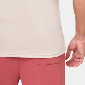T-shirts de sport élégants pour hommes, pour l'entraînement, la course à pied, le fitness, tissu respirant extensible, séchage rapide, coupe athlétique. - Product Image 2