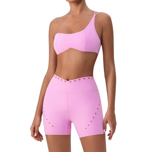 Ensemble de yoga pour femmes de haute qualité, soutien-gorge de sport extensible dans quatre directions et leggings courts avec logo avant pour la remise en forme, la salle de sport et les activités de plein air - Product Image 2