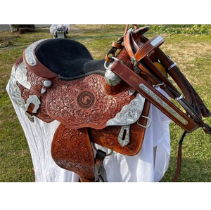 Silla de montar western de cuero de alta calidad con diseño floral tallado a mano |   Equipo Ecuestre Premium Detallado para Rodeo, Montar a Caballo y Competencias - Product Image 1