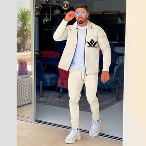 Ensemble de survêtement gris pour homme avec sweat à capuche zippé et pantalon de jogging coupe classique – Tenue de sport décontractée pour le printemps - Product Image 3
