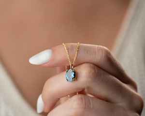 Collier Tanzanite avec pendentif ovale en argent sterling 925 plaqué or 14 carats, pierre de naissance de décembre, bijou élégant et minimaliste - Product Image 5