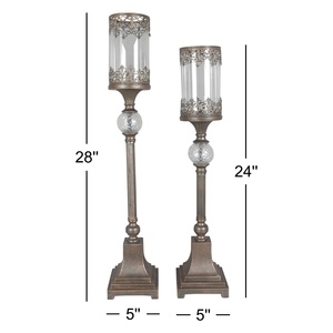 Eleva tu decoración con este portavelas de metal bronce vintage con adornos de encaje y elegante cristal. - Product Image 4