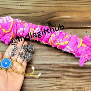 New Arrival Combo Bandhani Silk Dupatta With Earrings and Agate Bracelet for Wedding Gift Return Gift Bridesmaid Gift - Product Image 3
