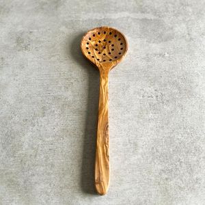 Cuillère passoire en bois polie à la main, design minimaliste, ustensile de cuisine en bois naturel, ensemble de couverts en bois pour couper le fromage - Product Image 1