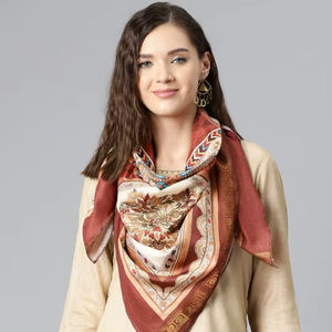 Bufandas cuadradas suaves y ligeras Tela Premium Accesorios de moda al por mayor Perfecto para pedidos de MOQ bajos - Product Image 1