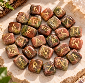 Pierres de runes gravées en unakite naturelle, ensemble de pierres roulées, symboles en cristal poli pour la divination et la guérison Reiki, acheter chez Ruhi agate - Product Image 1