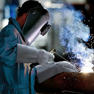 Gants de soudage en cuir de vache blancs sur mesure, gants de travail de sécurité double pour la construction industrielle et la soudure - Product Image 5