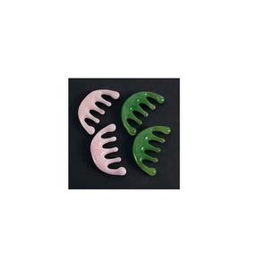 Peigne de massage en résine moderne pour démêler facilement les cheveux et offrir une expérience de massage doux du cuir chevelu - Product Image 1