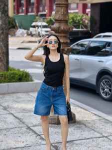 Estos shorts de mezclilla son increíblemente versátiles, juveniles y favorecedores; parecen sencillos pero crean un atuendo llamativo. - Product Image 6