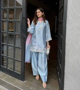 Nuevo Traje de Fiesta de Diseñador con Top y Salwar Farshi, Bordado con Lentejuelas, Secado Rápido, Protección Solar, Traje Pakistaní para Mujer, EID - Product Image 1
