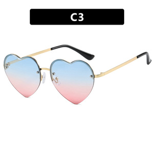 Lunettes de soleil en métal personnalisées sans monture en forme de cœur avec bords découpés, protection solaire avec verres teintés dégradés - Product Image 5