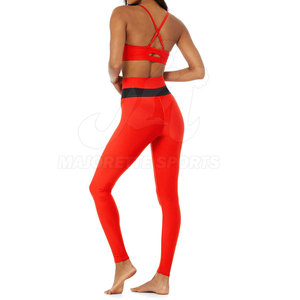 Ensemble de yoga pour femmes, directement de l'usine, conçu avec des matériaux flexibles, sensation légère et vêtements performants et modernes. - Product Image 4