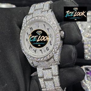 นาฬิกาข้อมือผู้หญิง ICE LOOK หรูหรา ตัวเรือนสแตนเลสสตีล หน้าปัด 40 มม. ระบบควอตซ์ แอลอีดีเรืองแสง กระจกแซฟไฟร์ สาย 20 มม. พร้อมตัวล็อคแบบพับได้ แสดงวันที่ - Product Image 2