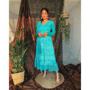 Robe Fusion en Chiffon Bleu Cadet Coupe A-Line XS Maxi Leheriya avec Taille Empire et Caractéristique Respirante - Product Image 1