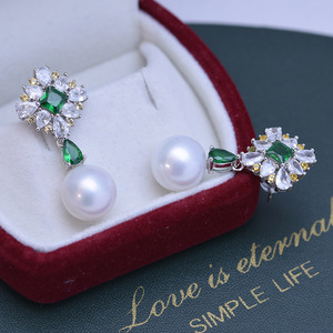 Pendientes de Perlas Redondas Blancas de Agua Dulce de 11-12 mm para Mujer, Plata de Ley S925, con Colgante de Mariposa, con Luz Intensa y Pequeñas Imperfecciones - Product Image 3