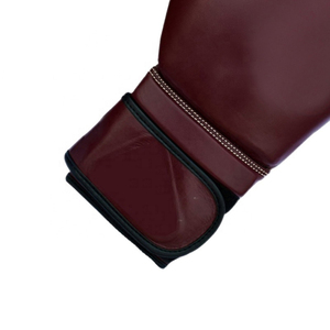Gants de boxe professionnels en cuir personnalisés avec logo pour hommes adultes, extensibles, anti-humidité, fermeture auto-agrippante, arts martiaux - Product Image 4