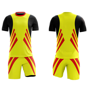Service OEM, impression par sublimation personnalisée, ensembles d'uniformes de football de bonne qualité, uniformes de football pour enfants et jeunes, meilleures ventes - Product Image 4