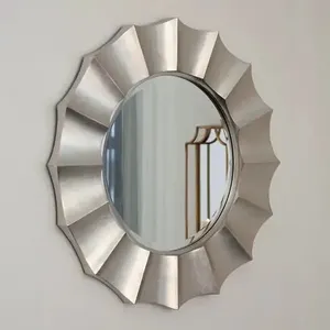 Espejo de pared metálico personalizado diseñado para interiores de boutiques y proyectos de decoración del hogar por arquitectos. Hecho a medida. - Product Image 5