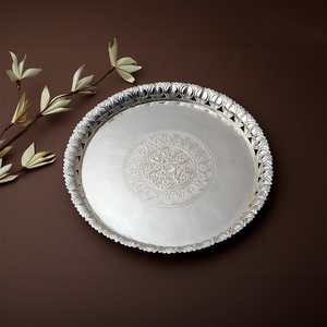 Plateau de service en laiton à motif floral, vaisselle de table, décoration pour événements et fêtes, plateau finition argentée, plateaux à dessert élégants pour l'Aïd - Product Image 4