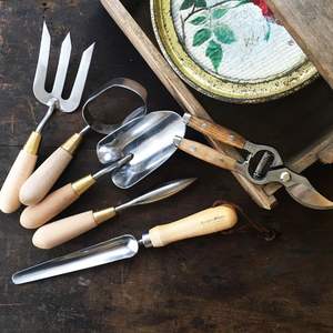 Ensemble moderne de fourche et truelle de jardinage miniature avec manche en bois pour le jardinage domestique et l'utilisation en extérieur - Product Image 6