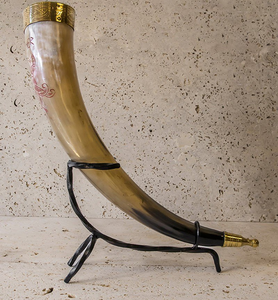 Soporte de cuerno de búfalo indio hecho a mano, ideal para fiestas y bares, disponible al mejor precio. - Product Image 5